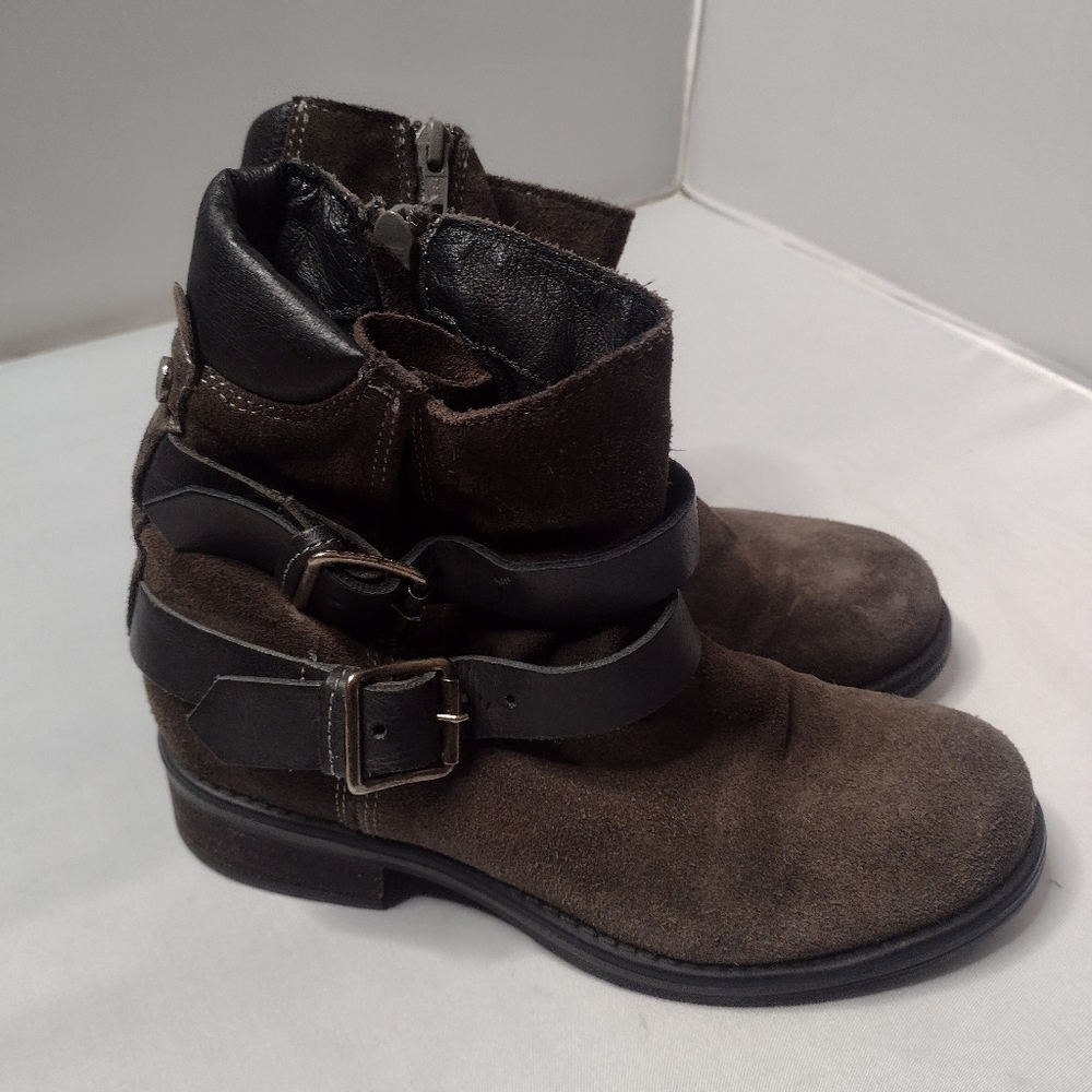 Steve Madden Dormaa Boots 7.5  Gray Black Leather Moto Biker Buckle Strap B12